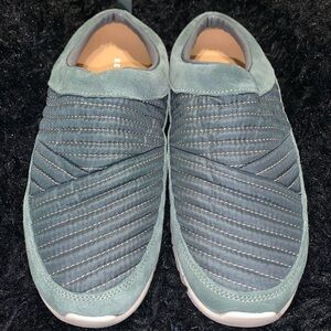 Revitalign Quilted Top Hunter Green Slip-On Shoes, Size 8B Grannycore, Garden🌸